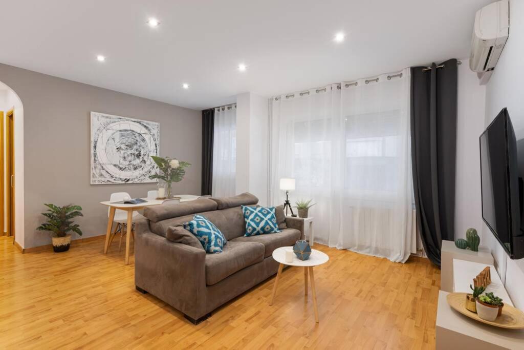De Gracia 2 Bedroom Cozy Barcelona
