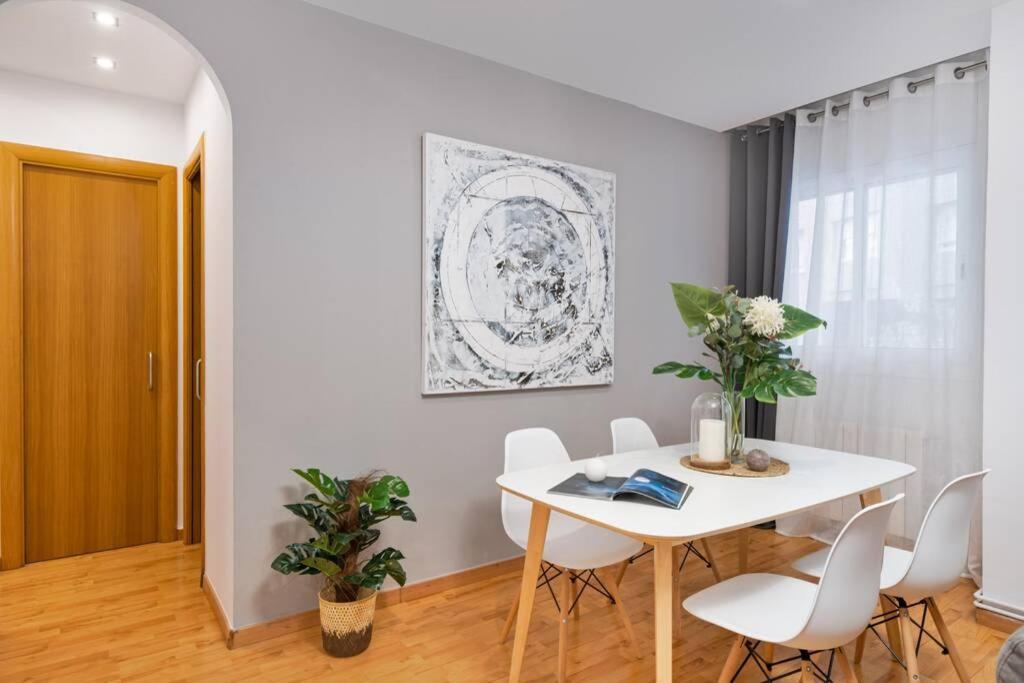 De Gracia 2 Bedroom Cozy *
