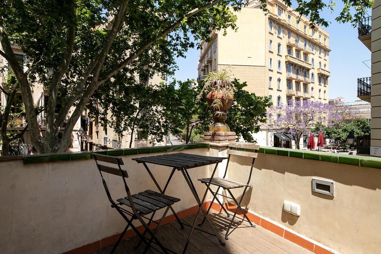 Deco Barcelona-born St. * Barcelona