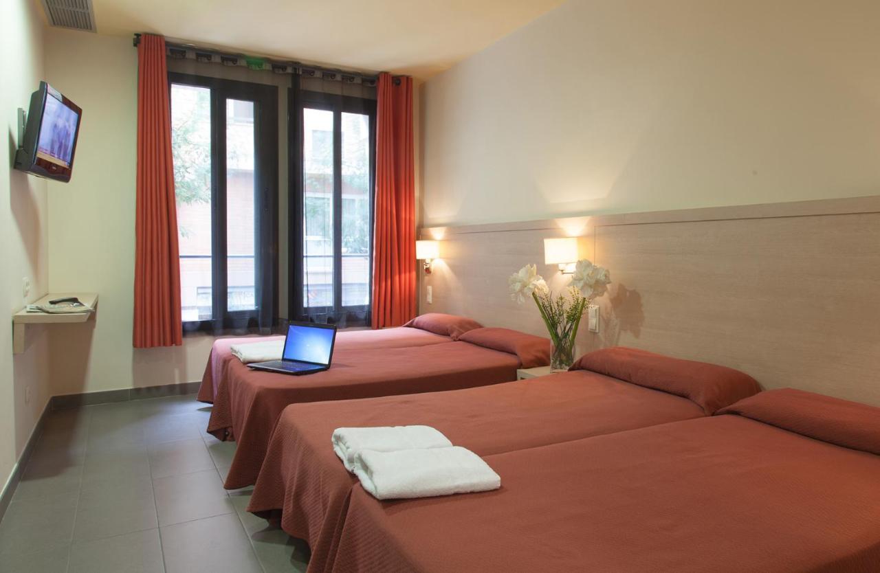 Residencia Erasmus Gracia Apartment