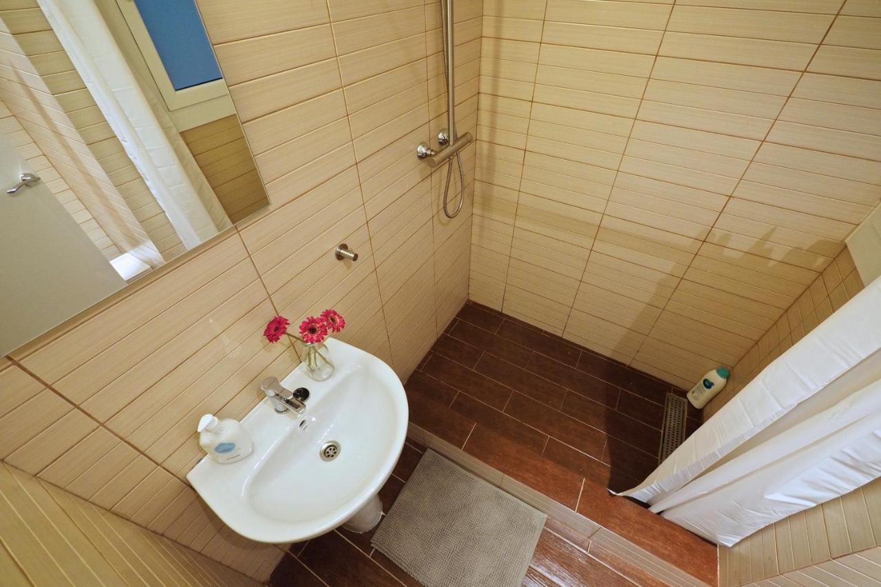 The White Flats Sant Antoni Apartment Barcelona
