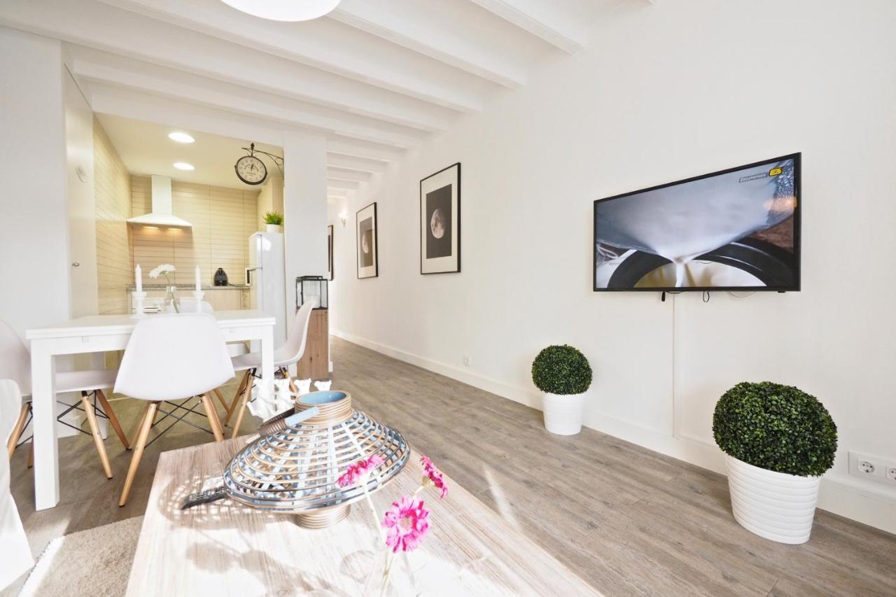 The White Flats Sant Antoni Apartment *
