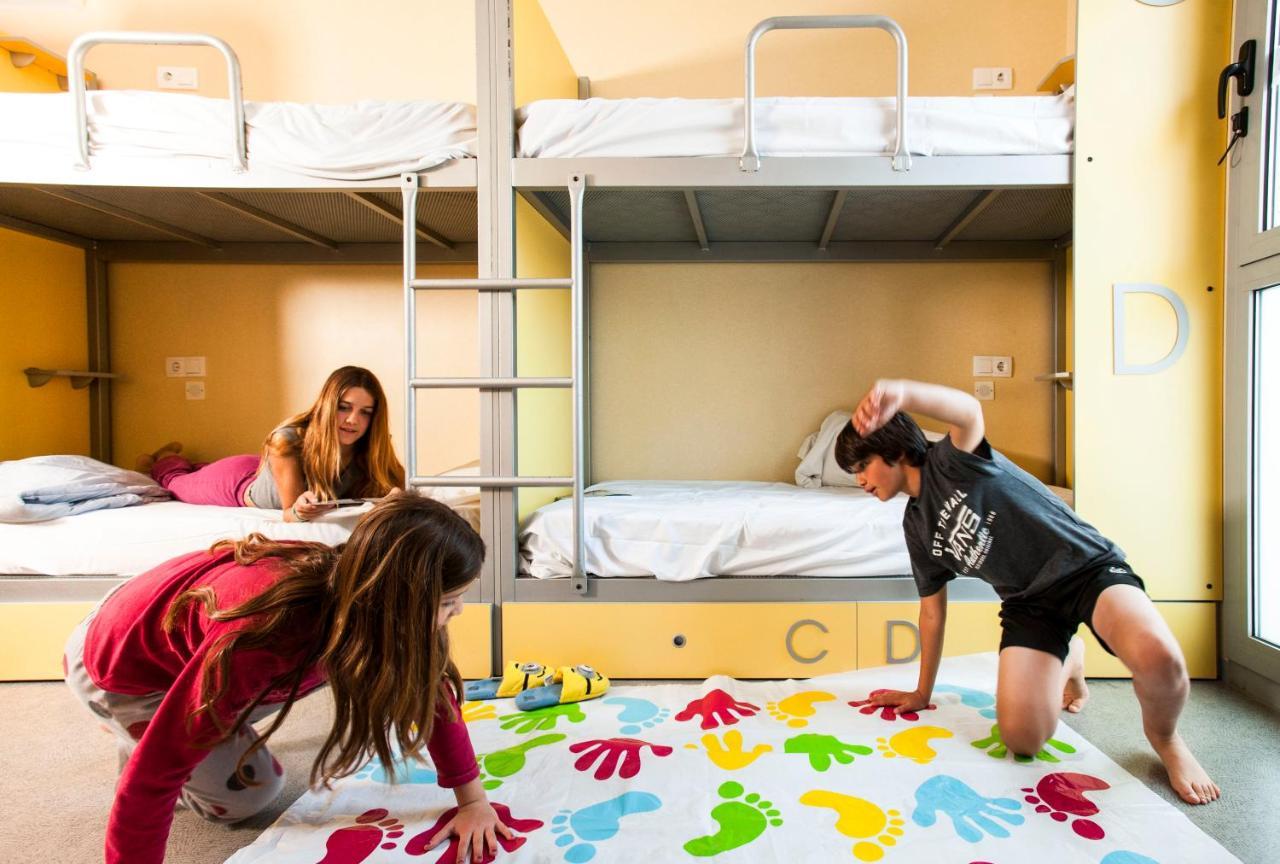 Twentytú Hostal