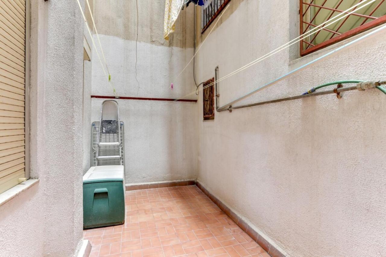 Bright And Spacious 3 Bedroom Close To The Beach Apartment Barcelona