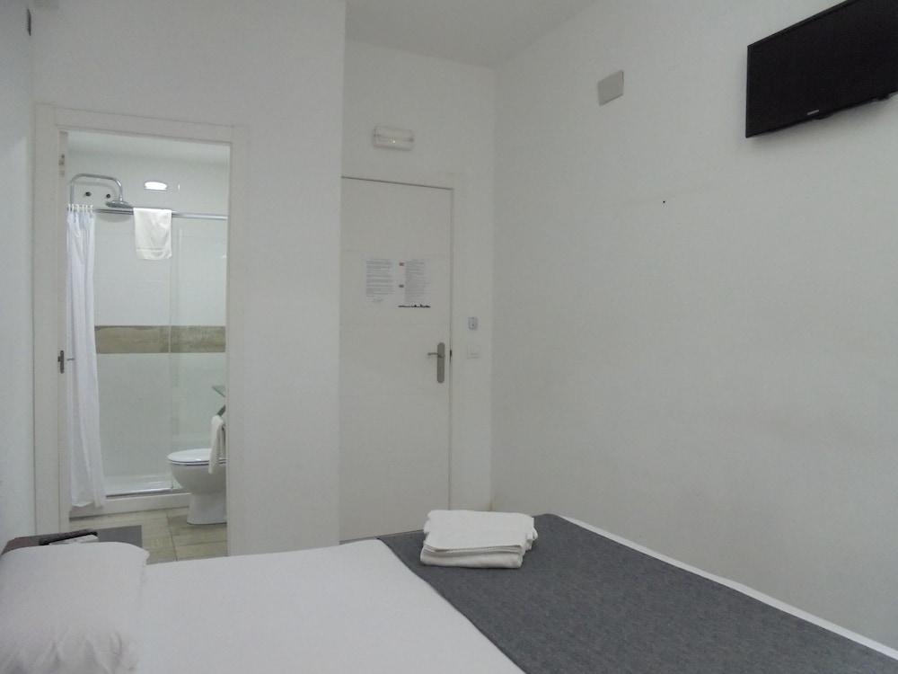 Hostal Easy Sants By Bossh! (adults Only) Barcelona
