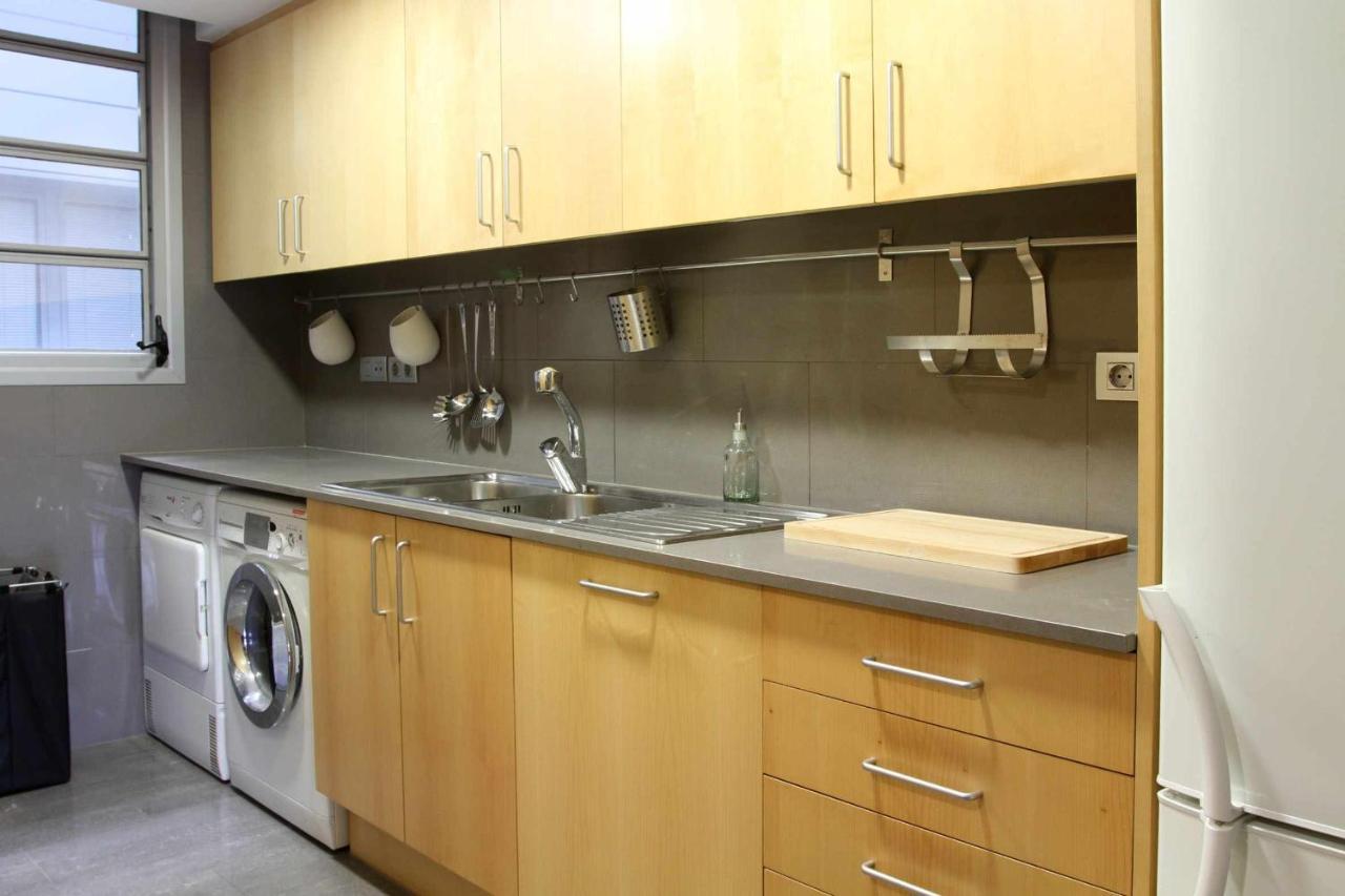 Passeig De Gracia Sun Balcony 2 Bedrooms Barcelona