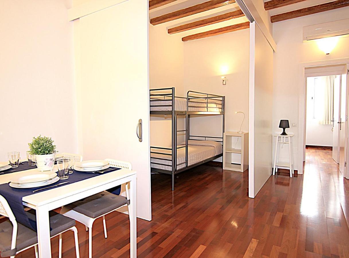 Apartamento Muntanya - With Private Balcony Sagrada Familia Barcelona