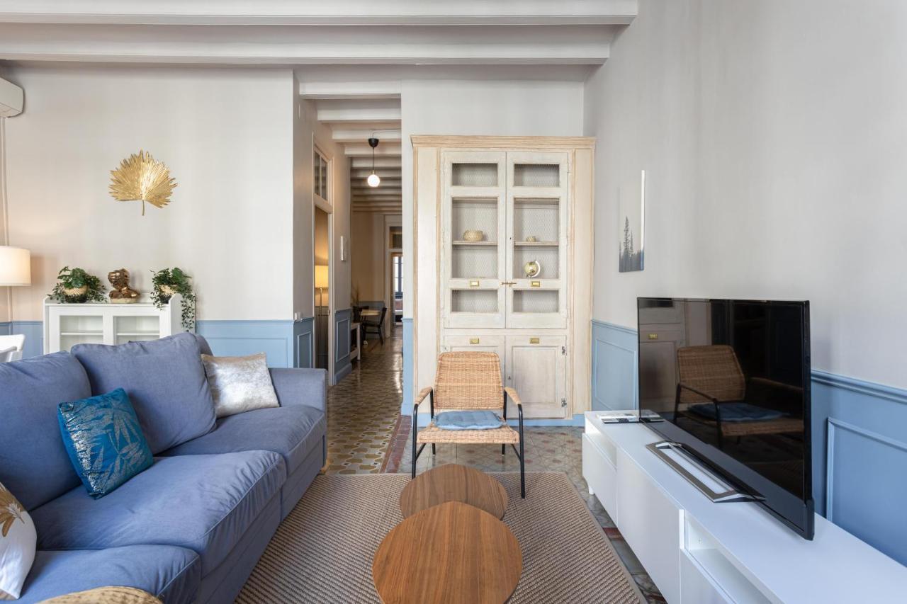 Luxurious-historical With Terrace Apartamento Barcelona