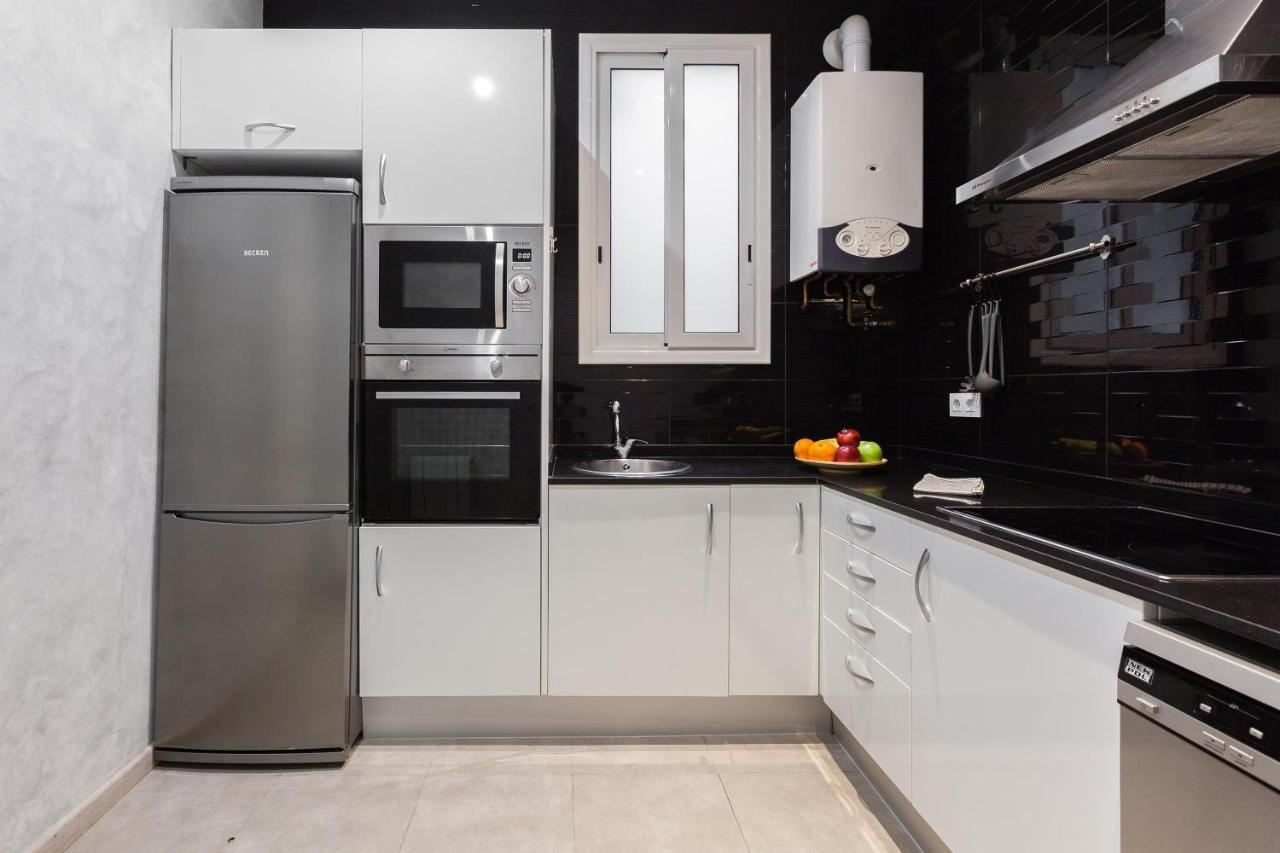 Key Bcn 3o2a 8p 4h Apartment *