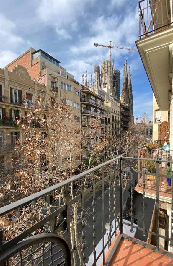 U-nique Sagrada Familia Iii *