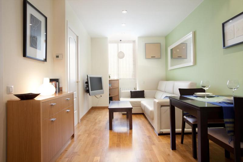 Rentbcn Gracia Jardinets * Barcelona