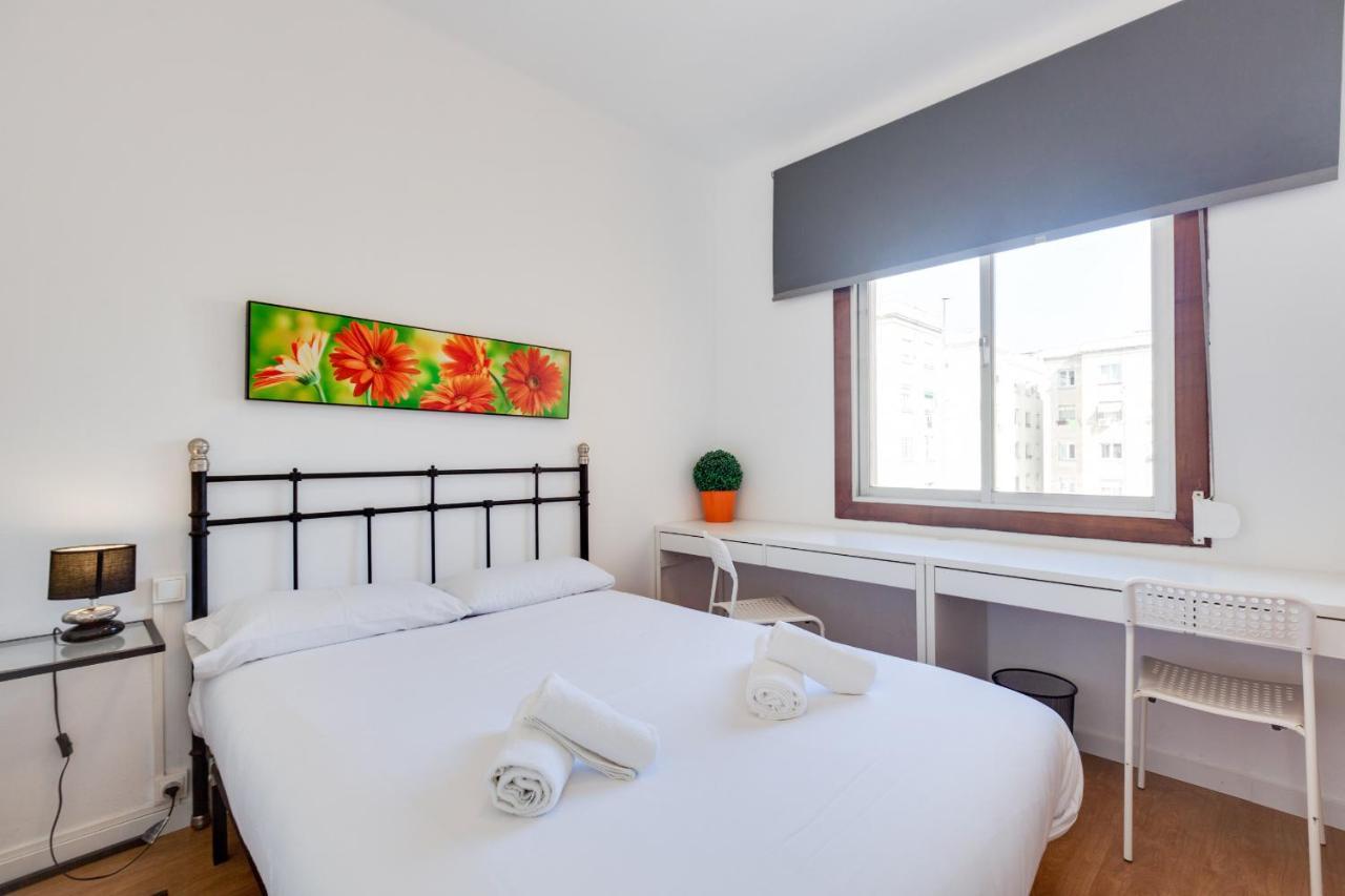 Sagrada Familia Lepant Apartamento *