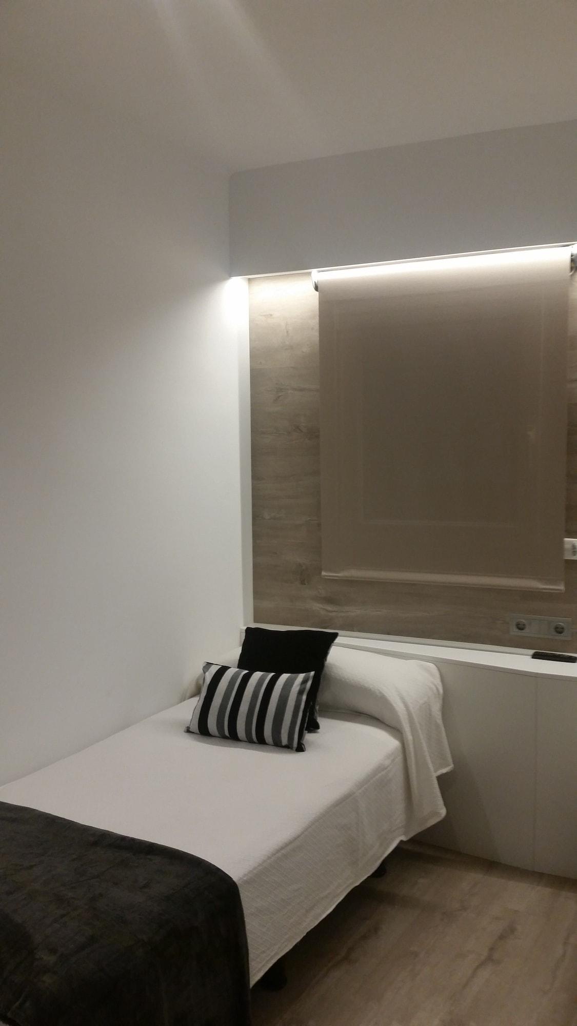 Travessera 2* Barcelona