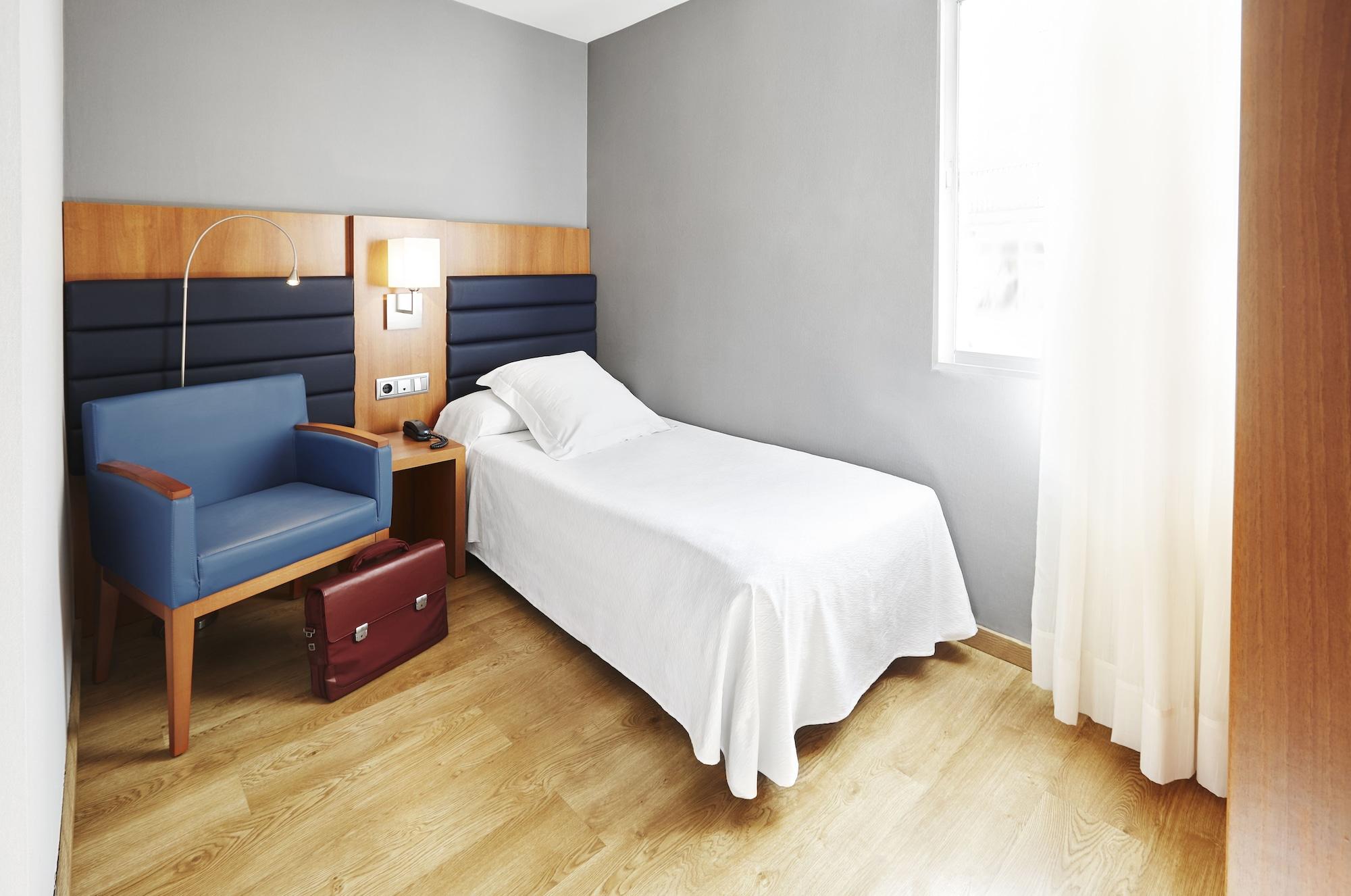 Hotel Century 3*
