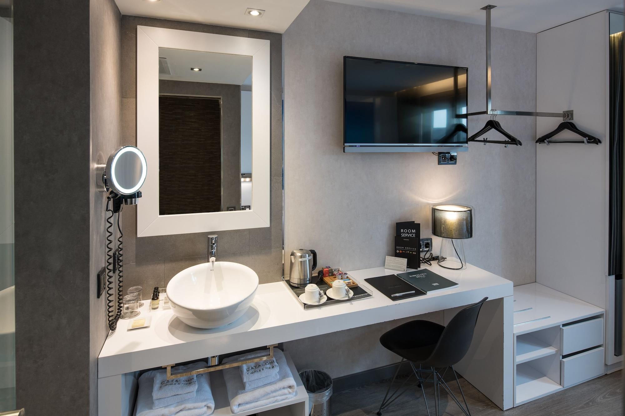 Hotel Catalonia Gran Via Bcn 4*