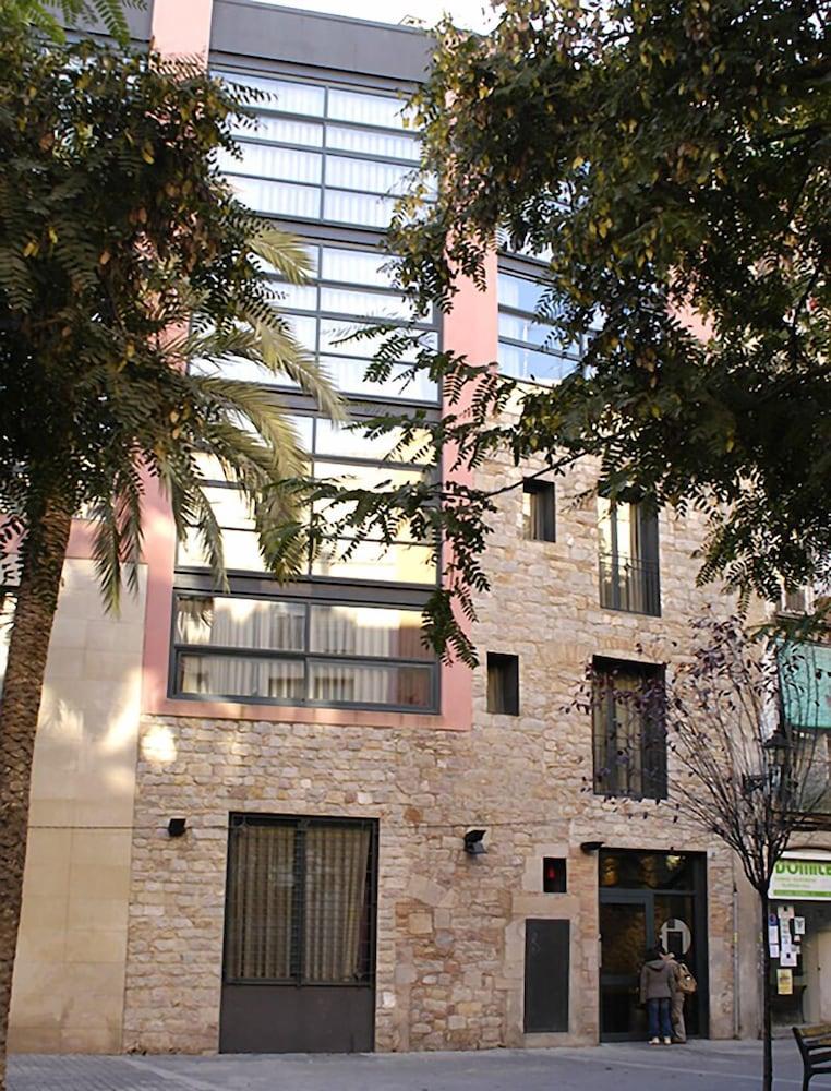 Apartahotel Allada 3* Barcelona