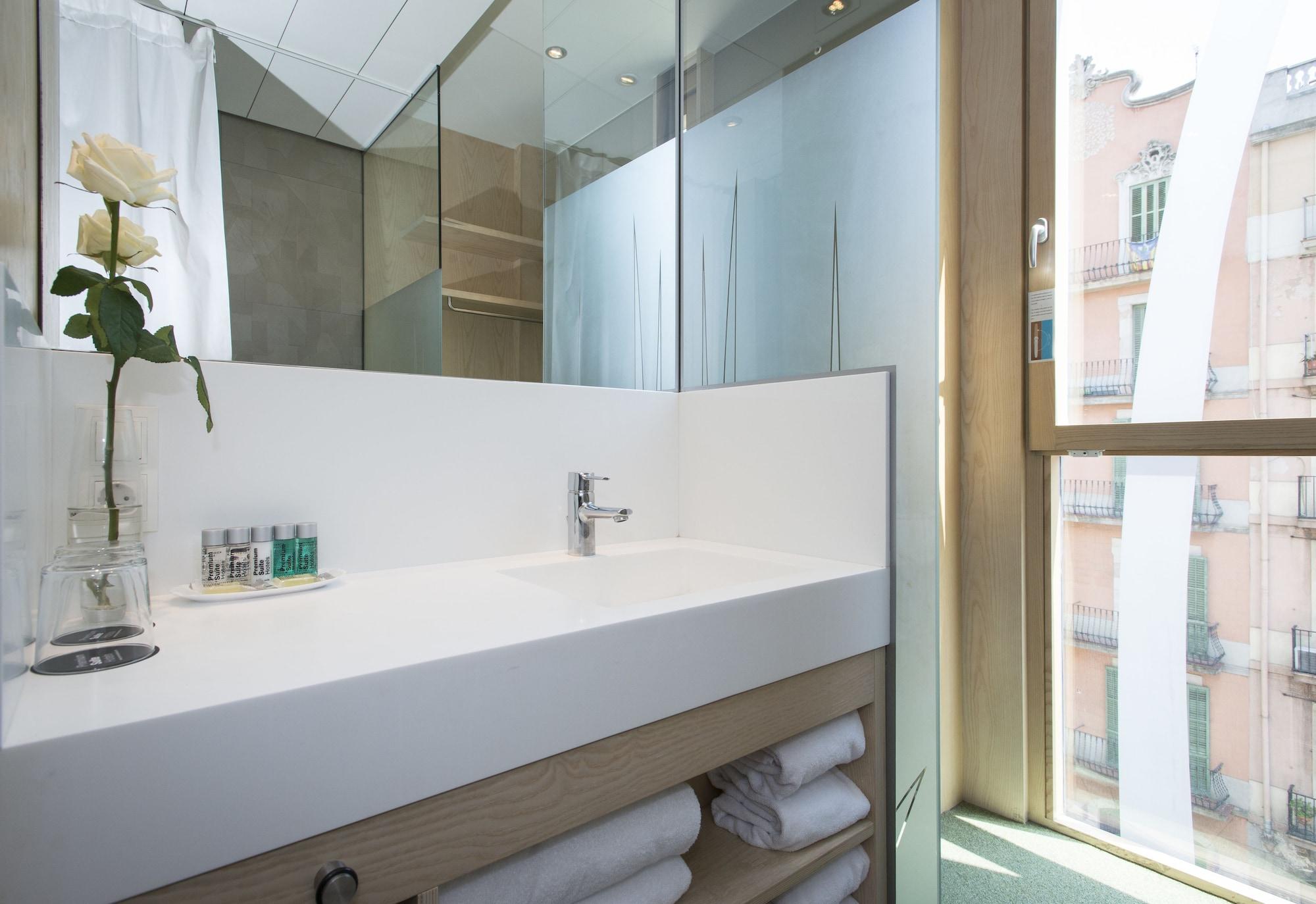 Ako Hotel 4*