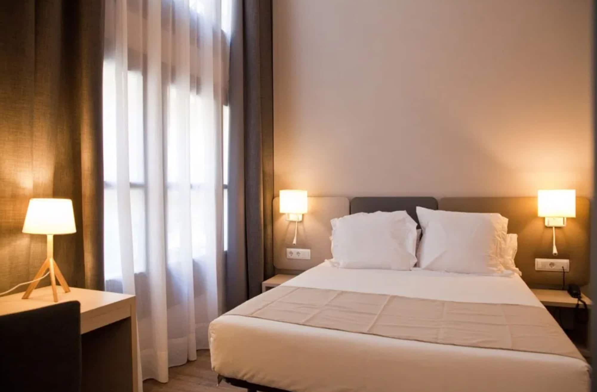 Hotel May Ramblas Hotel 3*