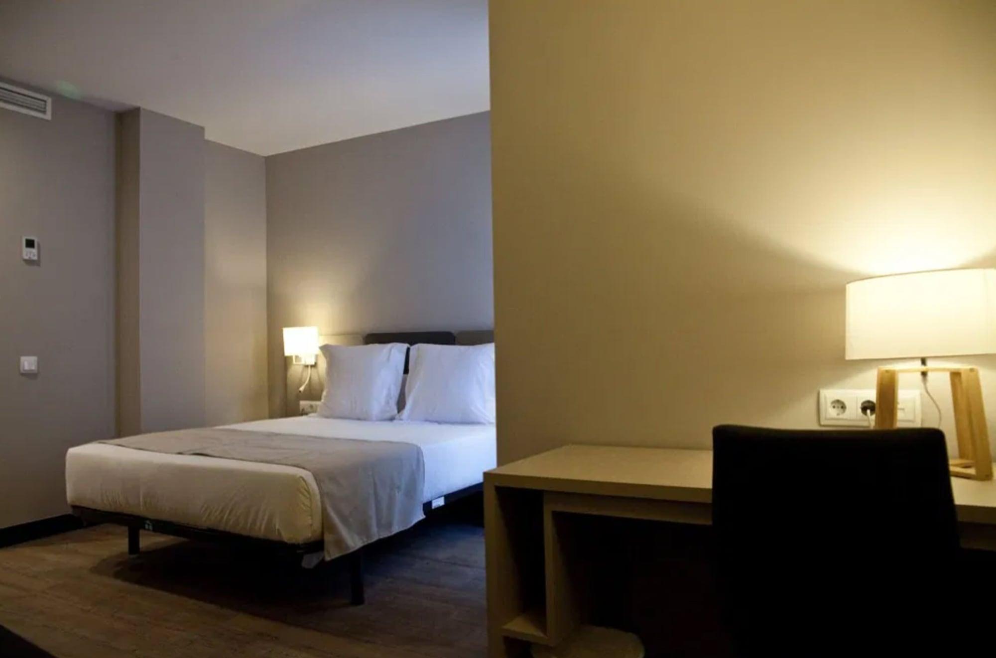 May Ramblas Hotel 3*