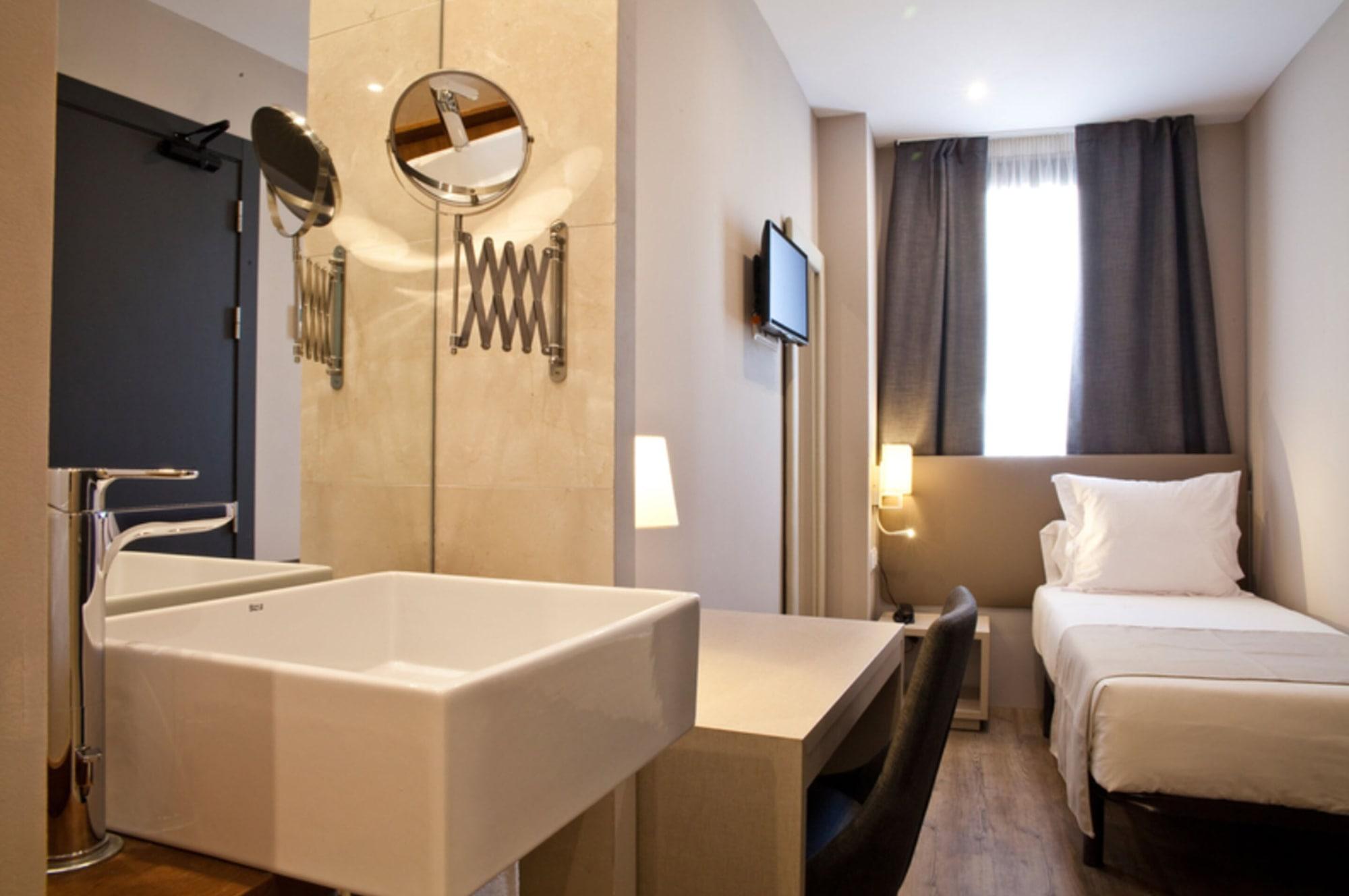 May Ramblas Hotel Hotel