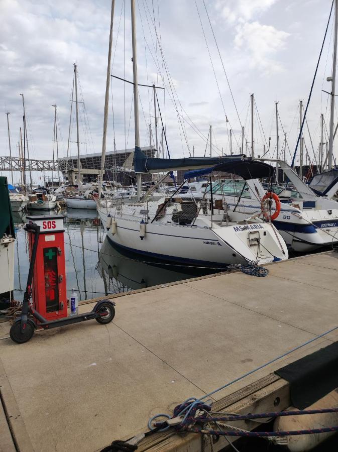 Hotel en barco Nice Boat To Sleep In & Parking
