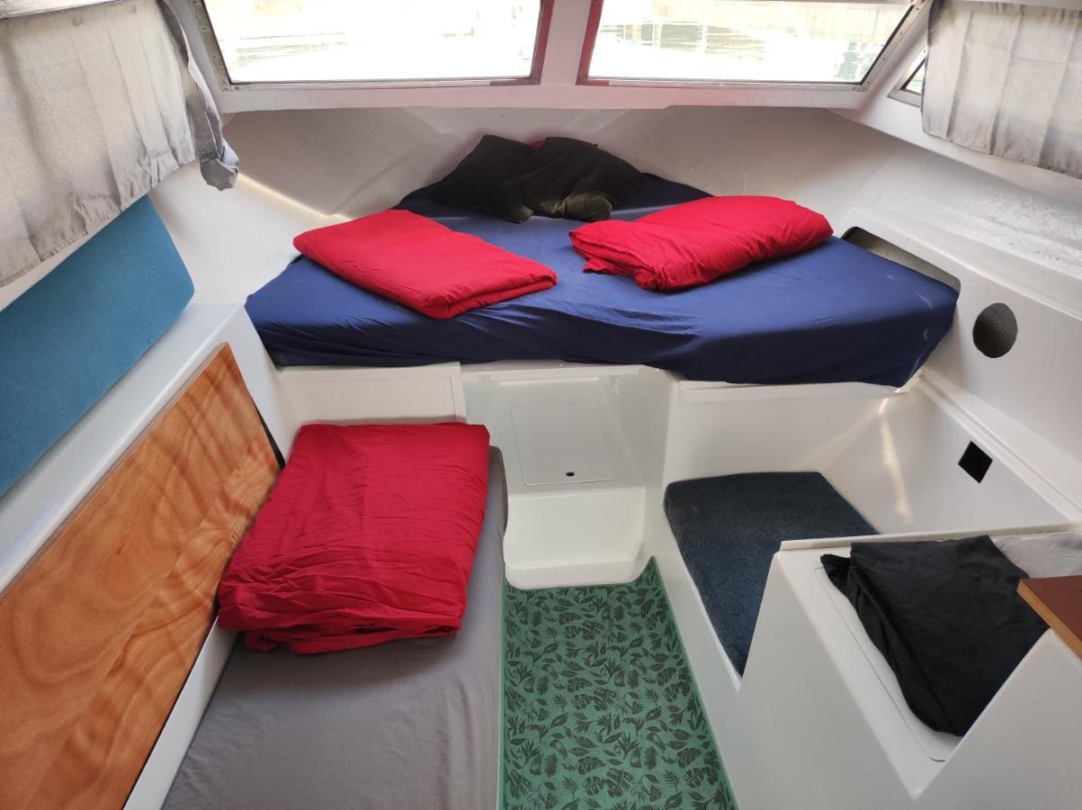 Hotel en barco Nice Boat To Sleep In & Parking Barcelona