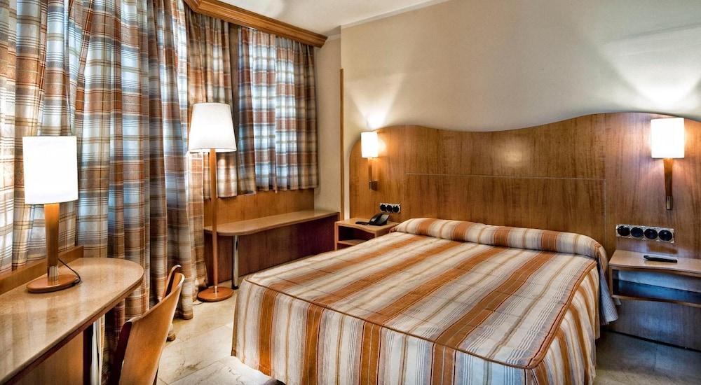 Aristol - Sagrada Familia 3*