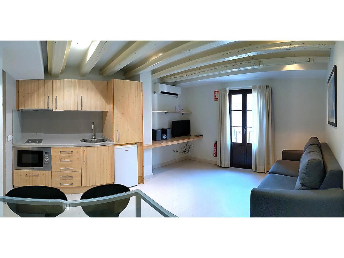 Classbedroom Gothic Ramblas Barcelona