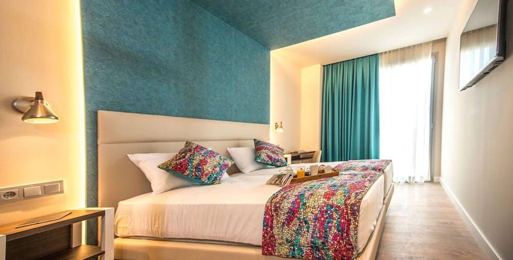 Hotel Arya Stadium 3*