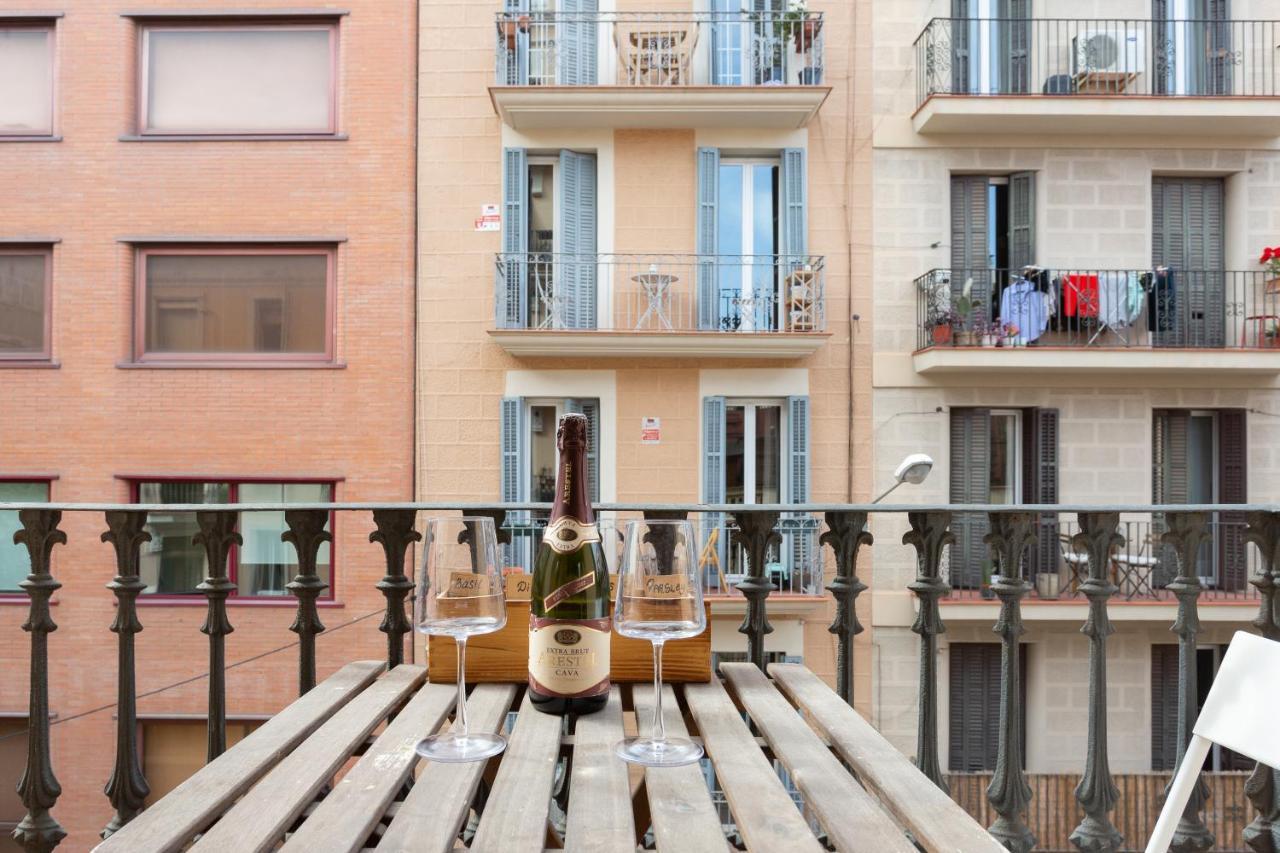 Aparteasy - Turo Park With Lovely Balcony Apartamento
