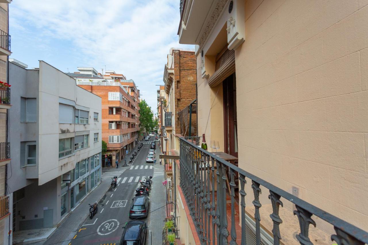 Aparteasy - Turo Park With Lovely Balcony *