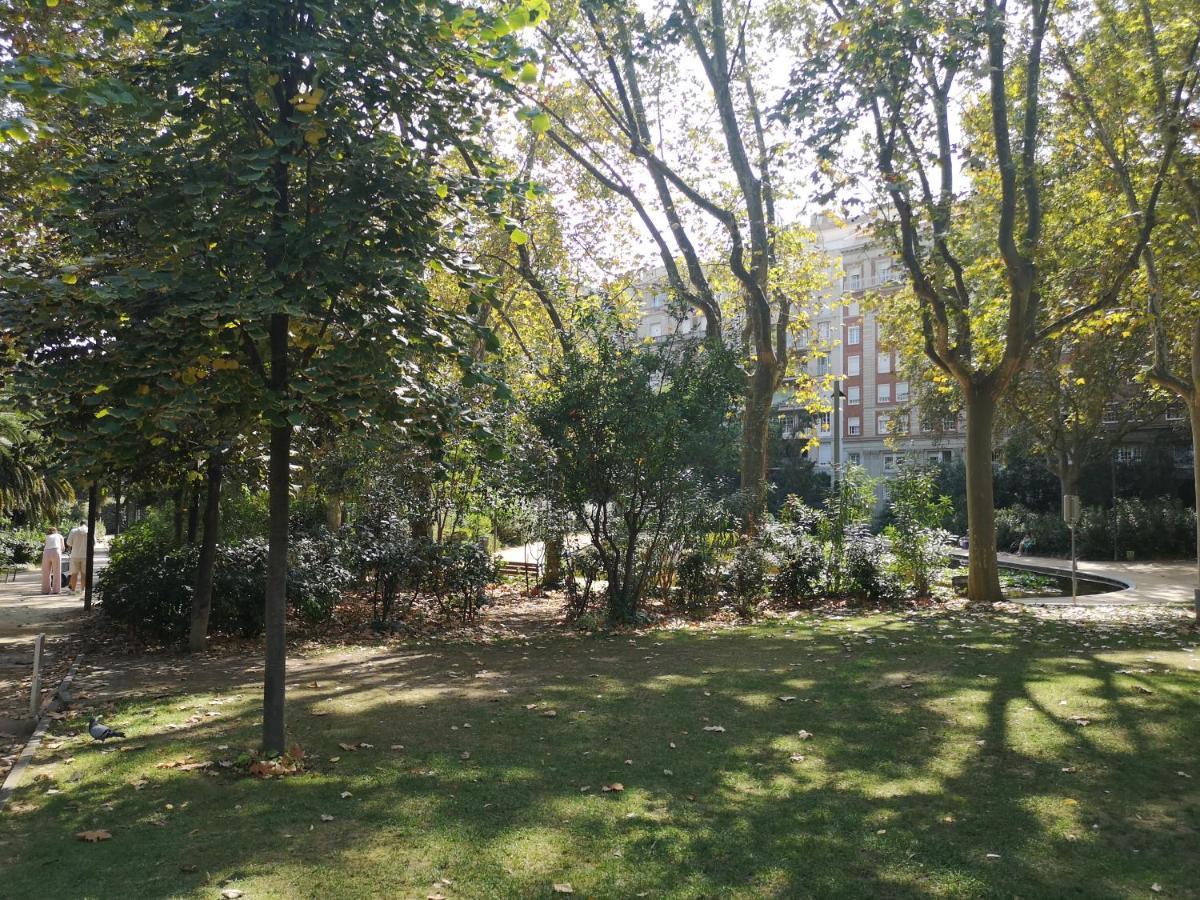 Aparteasy - Turo Park With Lovely Balcony *