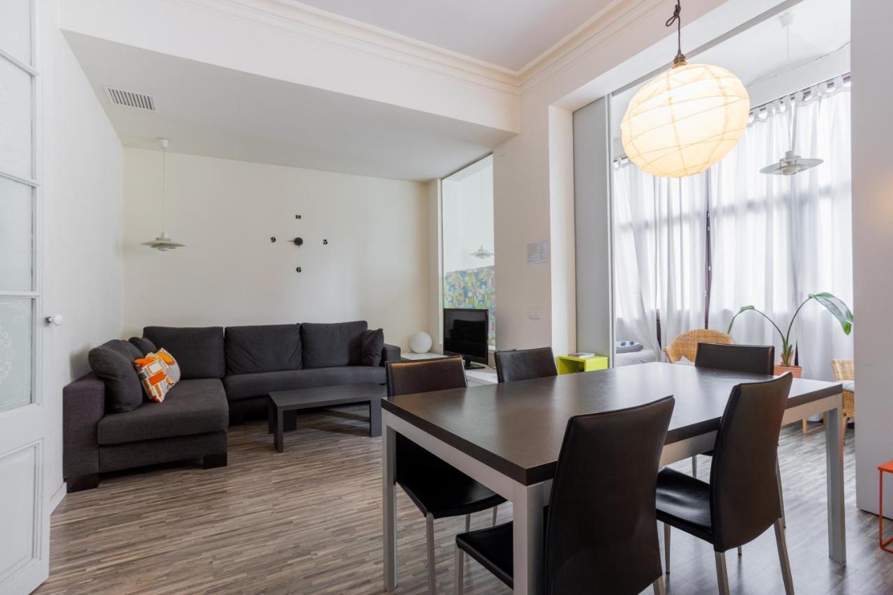 Aparteasy - Casanova Elegance Apartamento