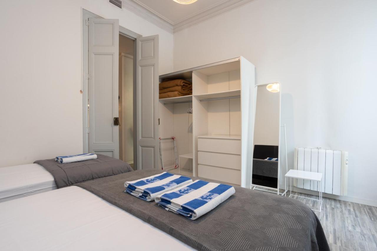 Aparteasy - Casanova Elegance Apartamento Barcelona