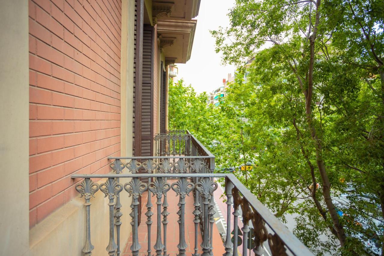 Aparteasy - Casanova Elegance Apartamento Barcelona
