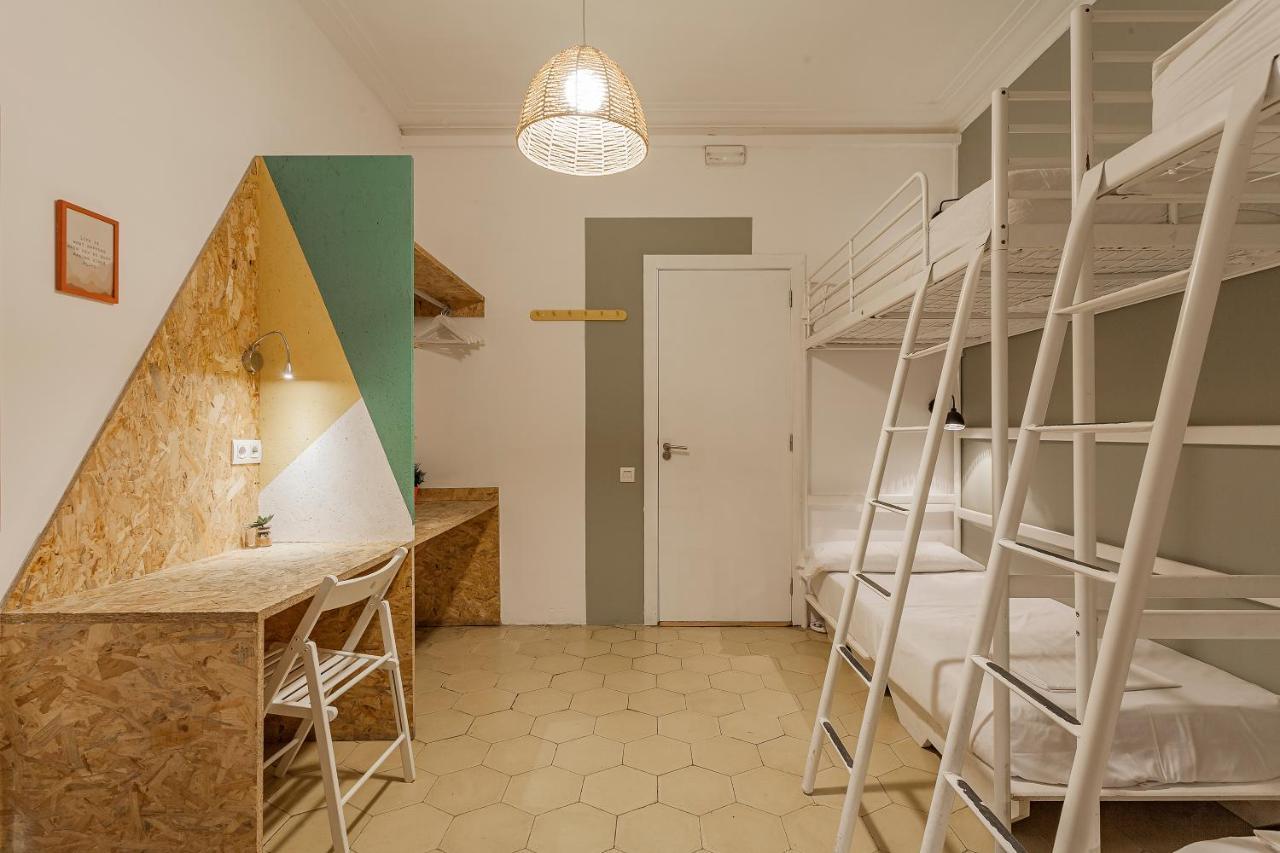 Hostal Bird House *