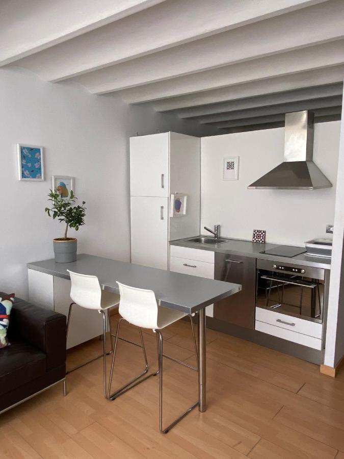 Apartment Cozy Art Studio In Poble Sec *