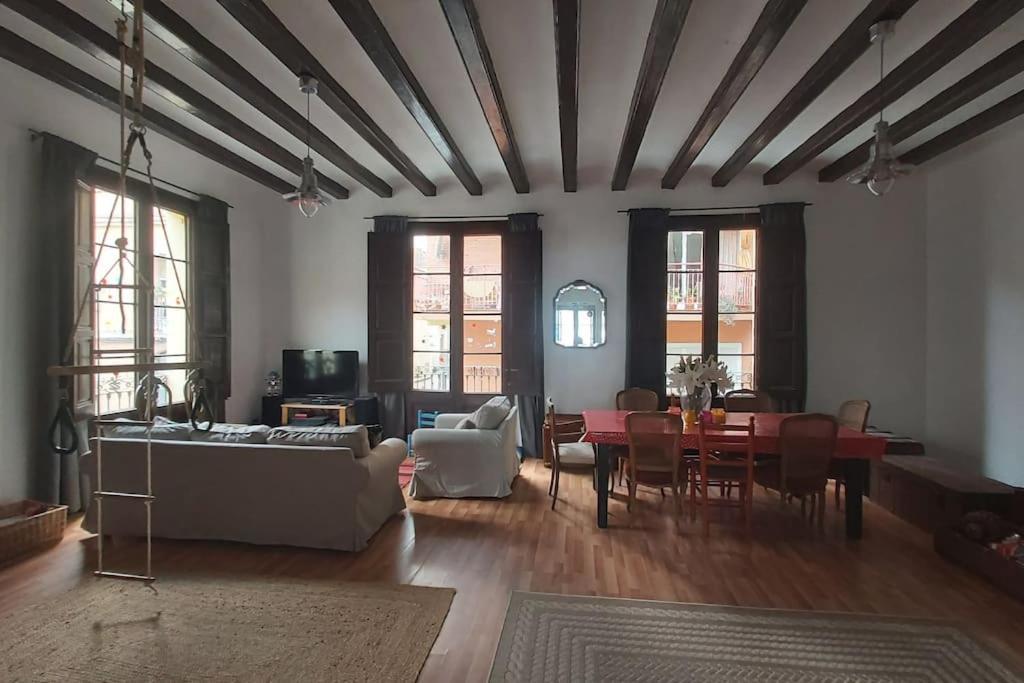 Habitación en casa particular Small In Sants With Huge Terrace *