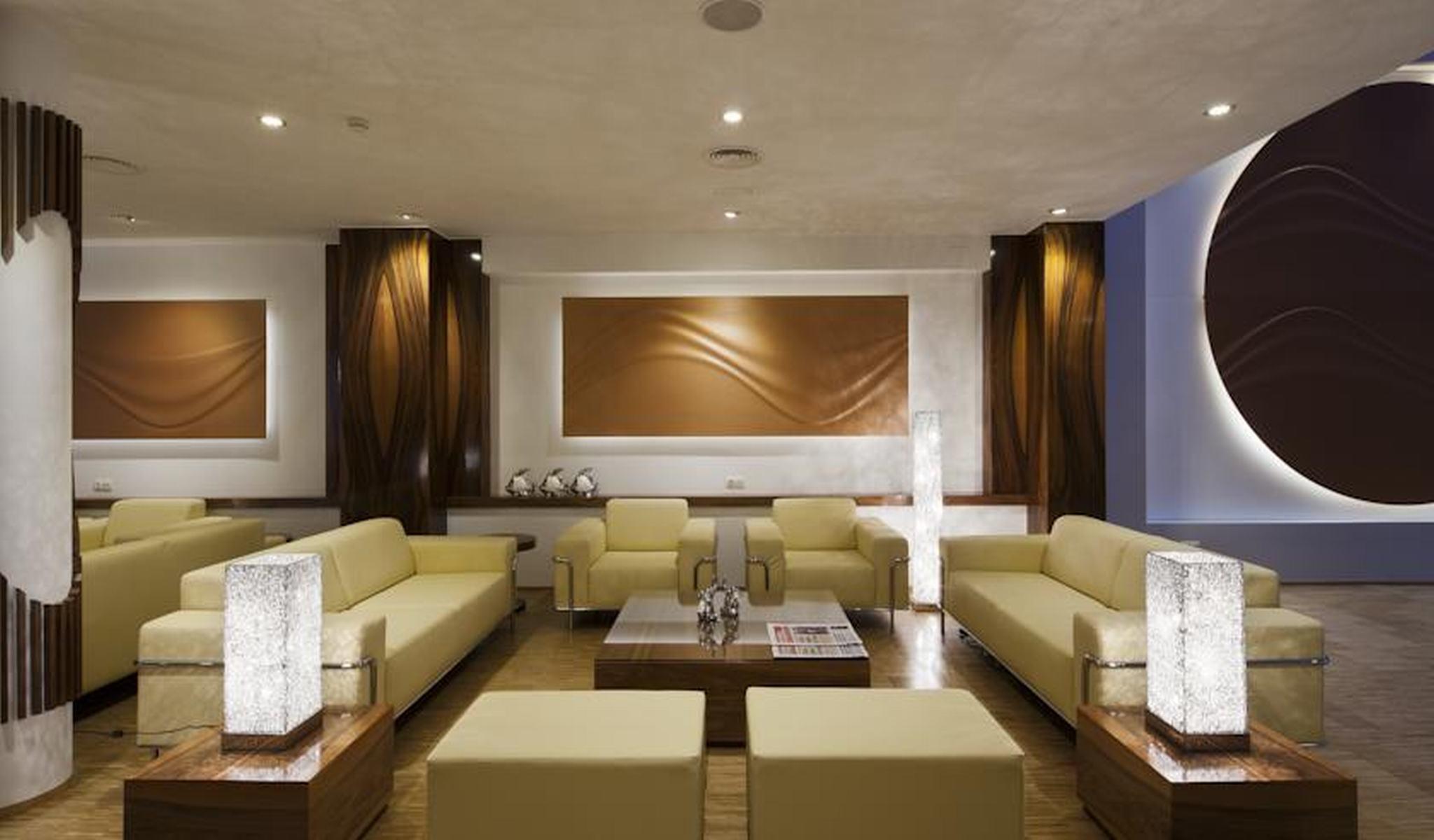 Hotel Ako 4*