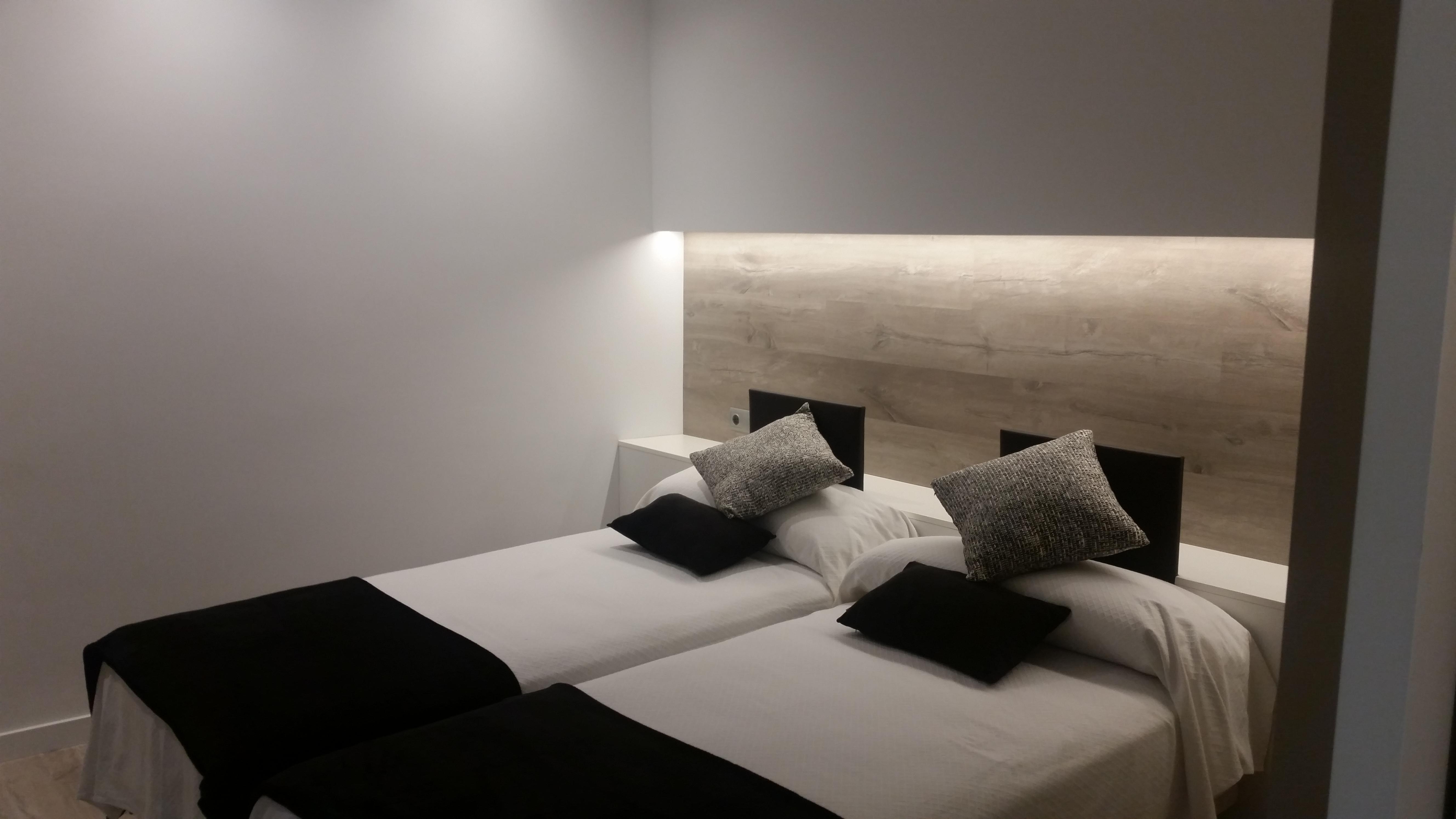 Hotel Travessera 2*