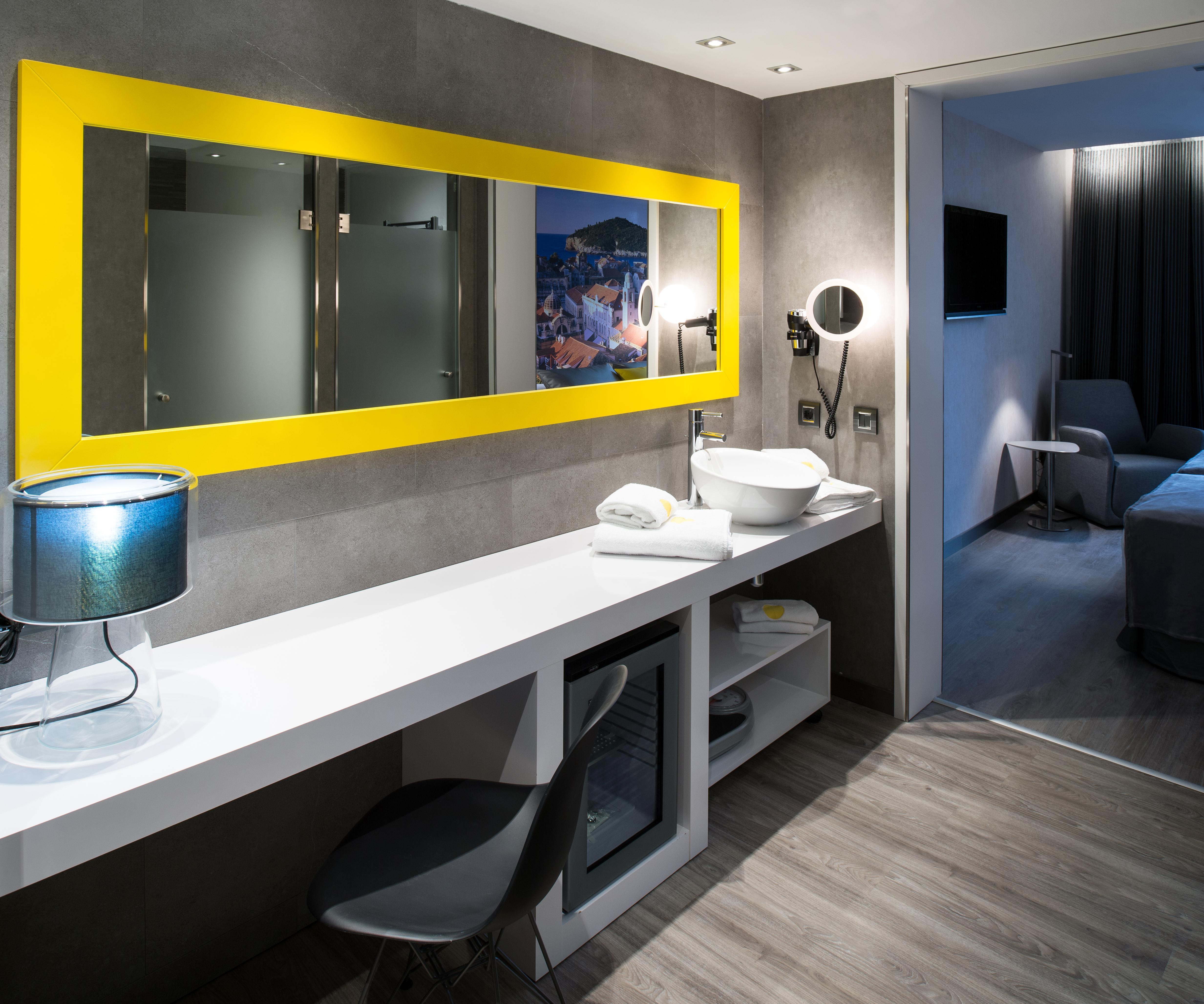 Hotel Catalonia Gran Via Bcn 4*