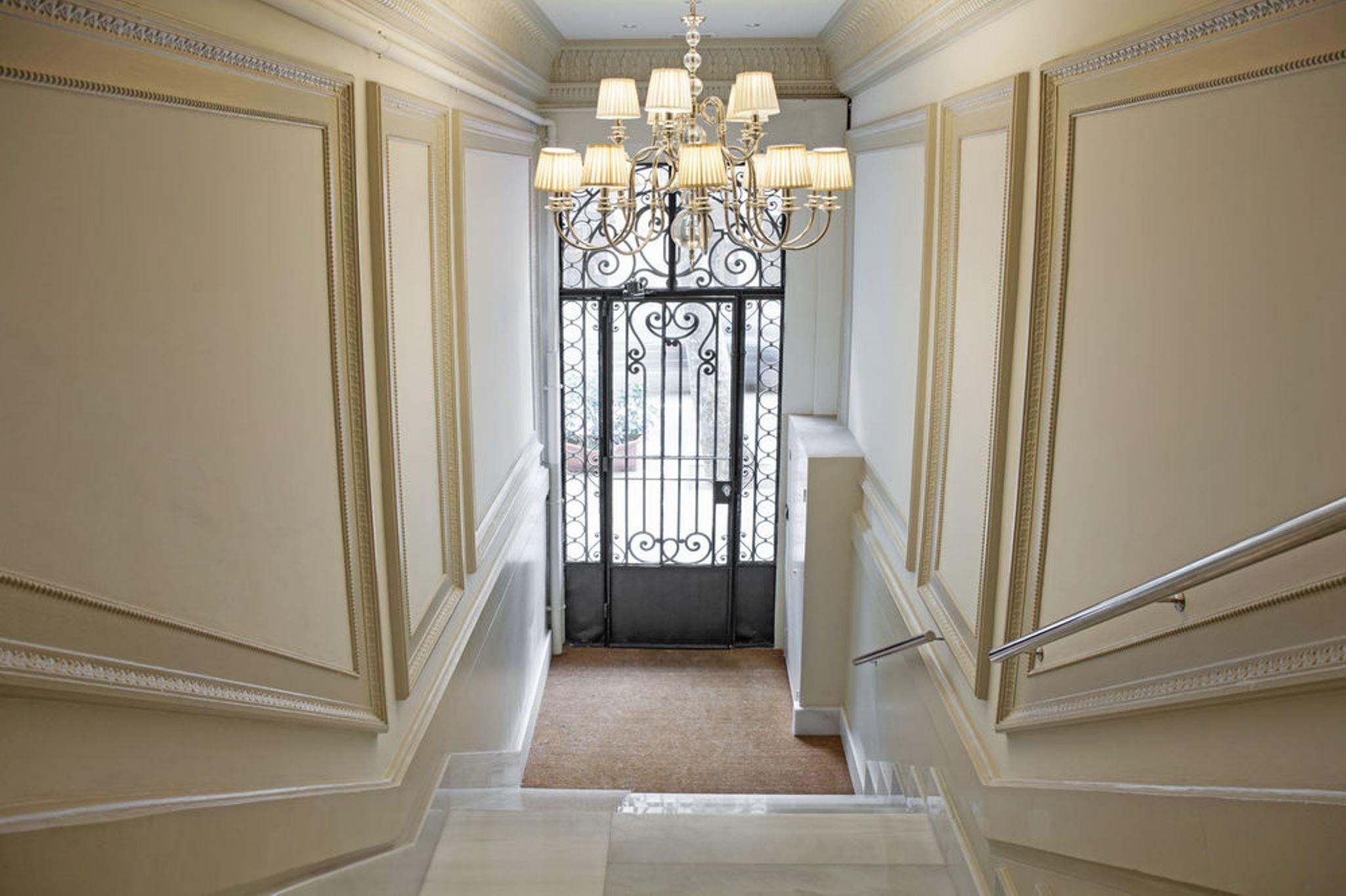 Apartamento Ainb Eixample - Miró Barcelona