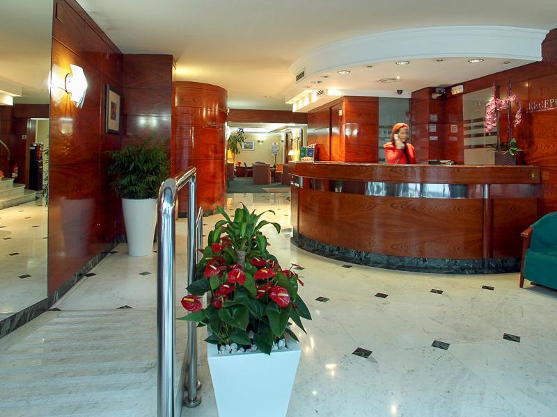 Acacia 4*