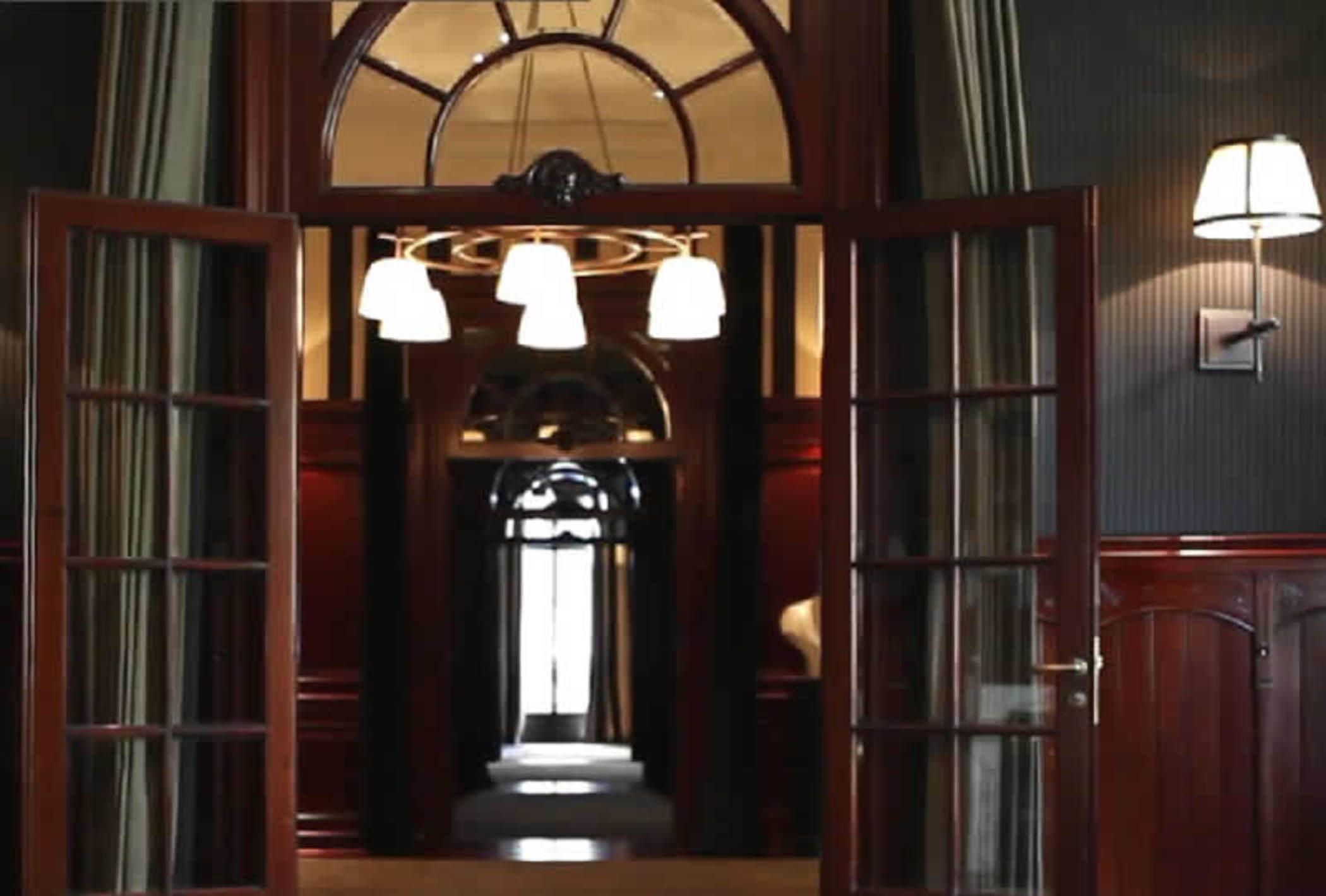 1898 Hotel 4*