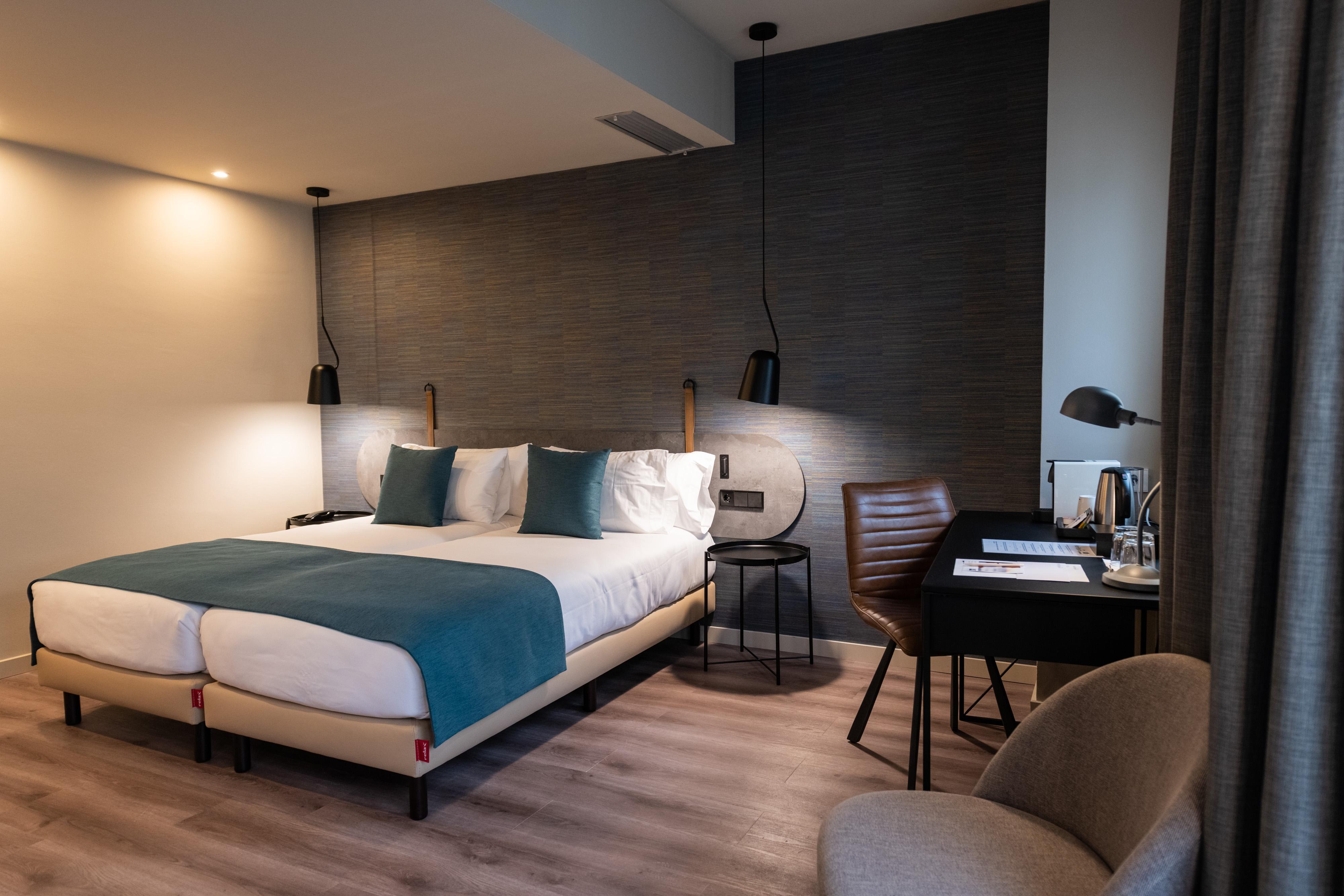 Hotel Atenea Rekord 4*