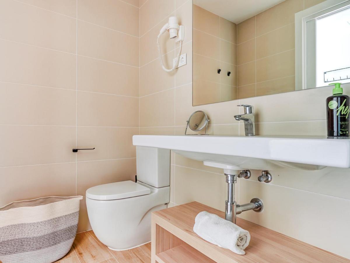 Hotel Limehome Carrer De Besalú 82 *