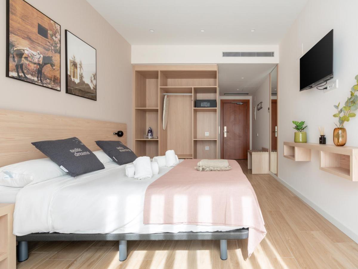 Hotel Limehome Carrer De Besalú 82 Barcelona
