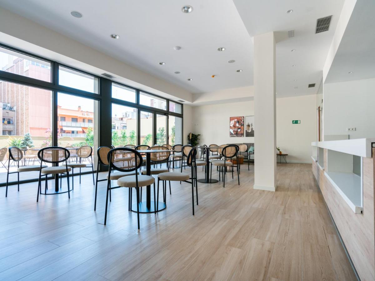 Limehome Carrer De Besalú 82 Hotel *