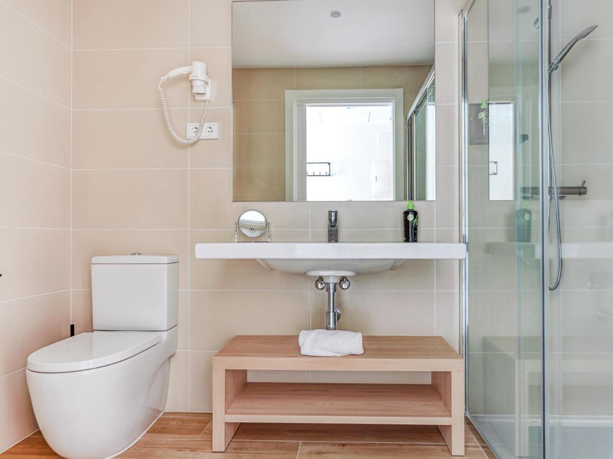 Hotel Limehome Carrer De Besalú 82