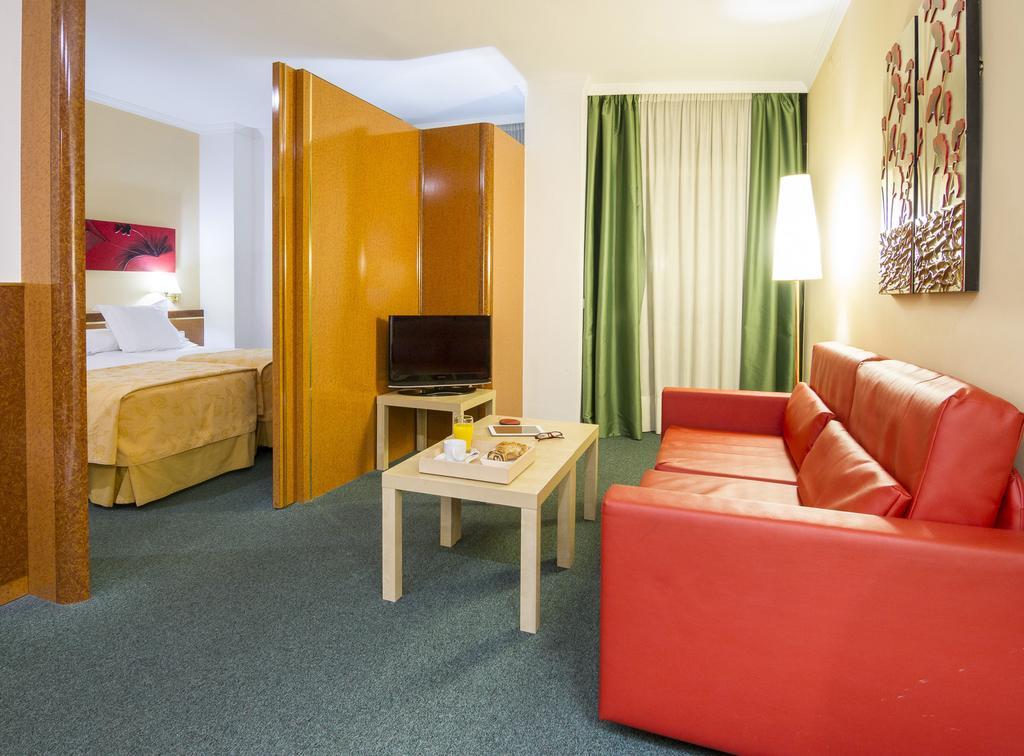 Acacia Apartahotel